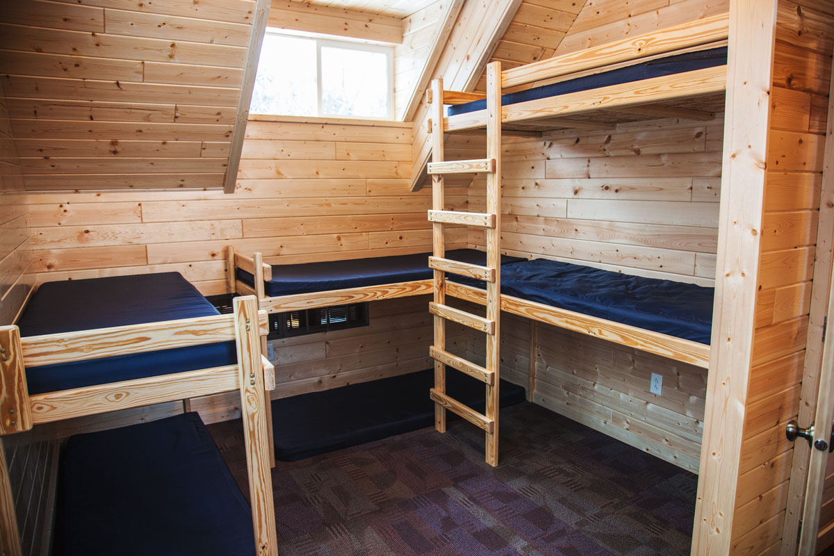 family cabins group cabins retreat cabins Windy Hill Farm House Bunk Beds in Dormer